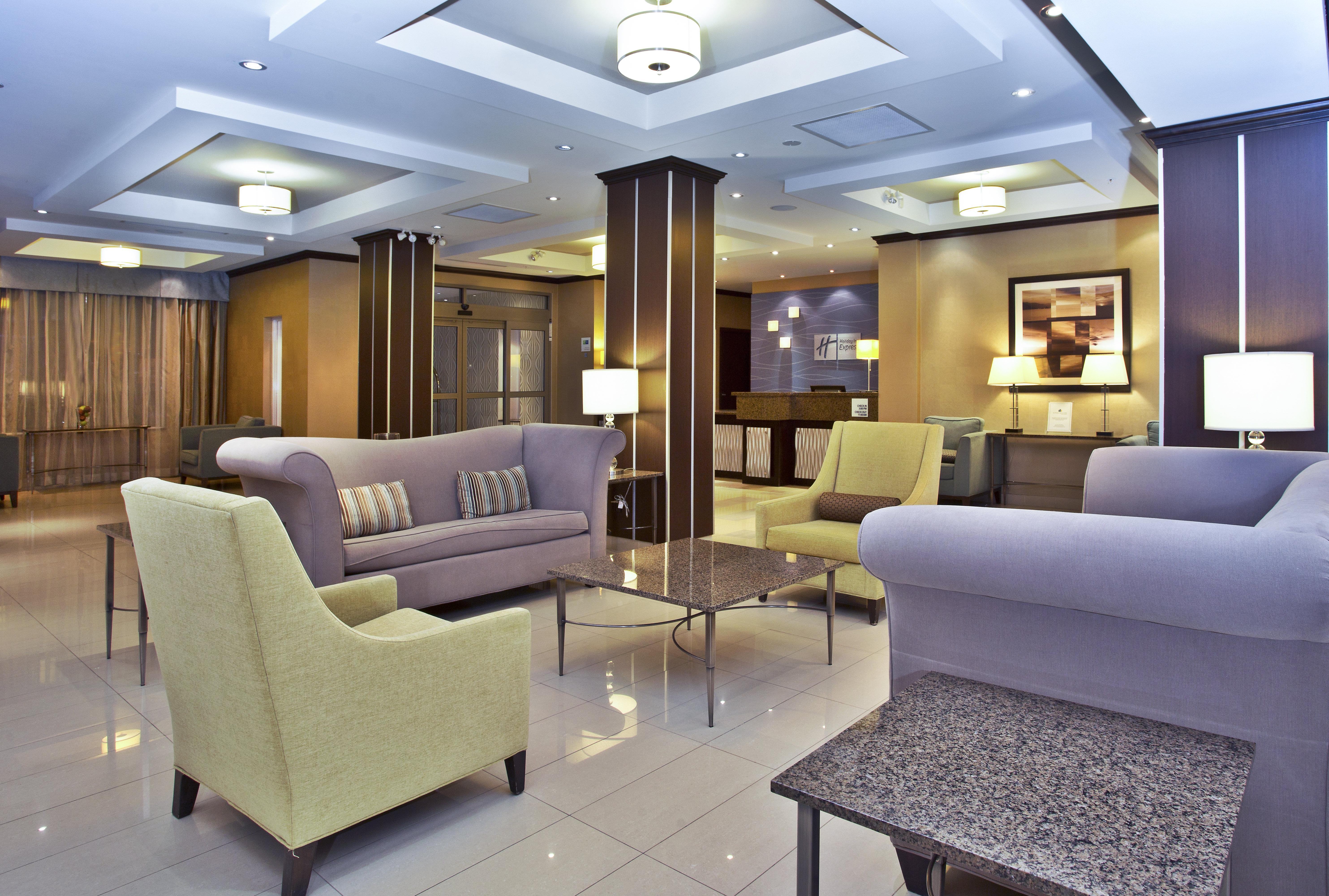Holiday Inn Express Kingston Central By Ihg Экстерьер фото