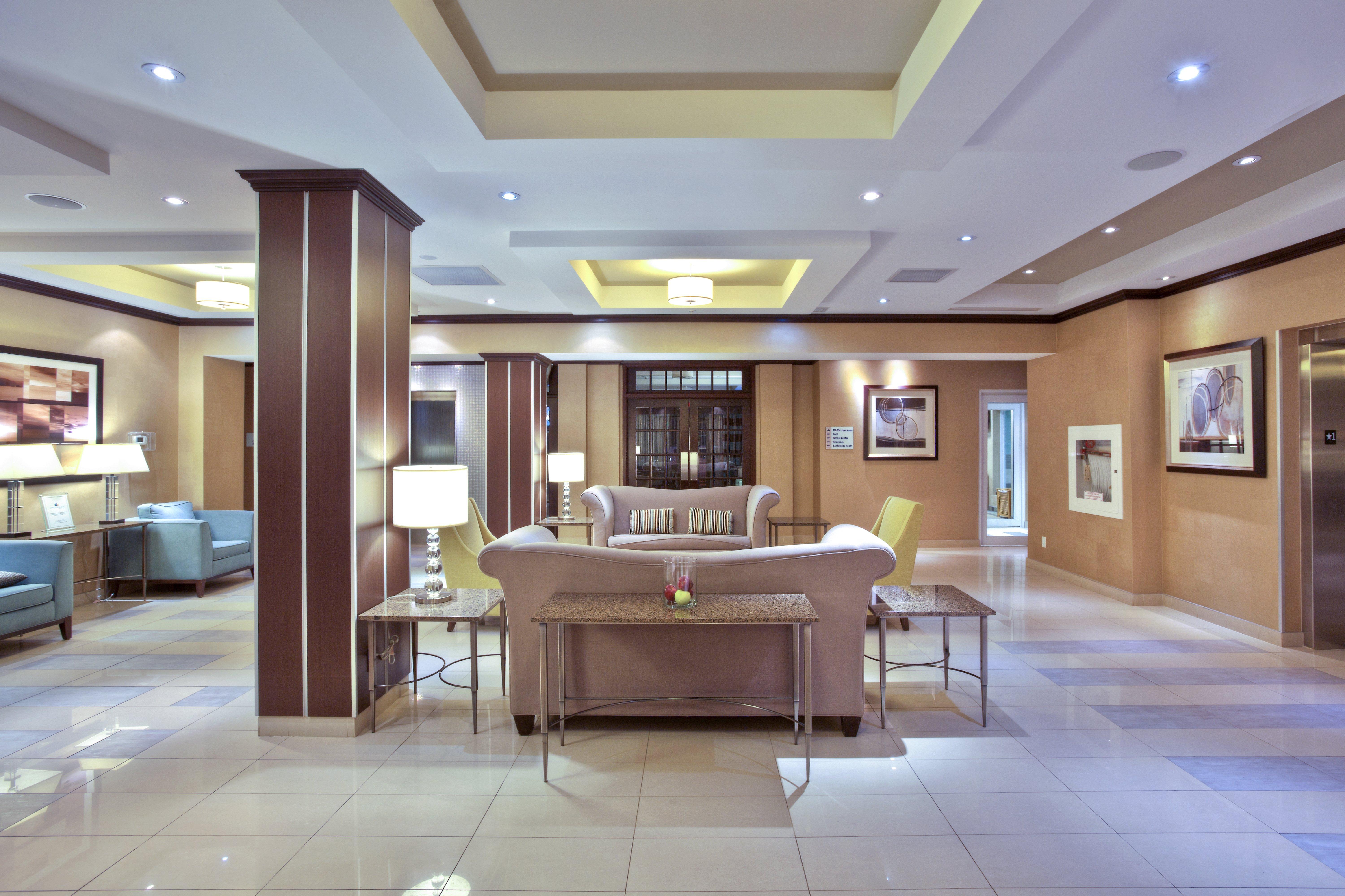 Holiday Inn Express Kingston Central By Ihg Экстерьер фото