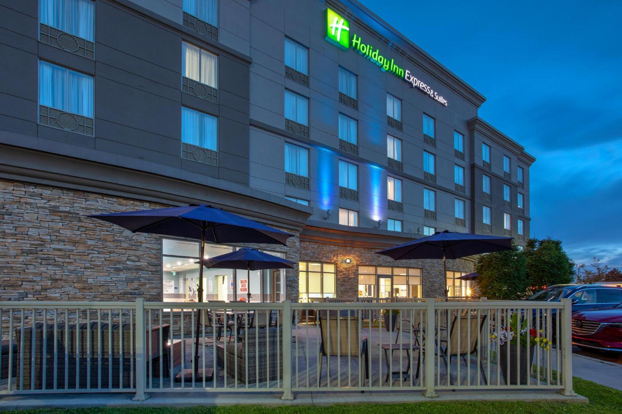 Holiday Inn Express Kingston Central By Ihg Экстерьер фото