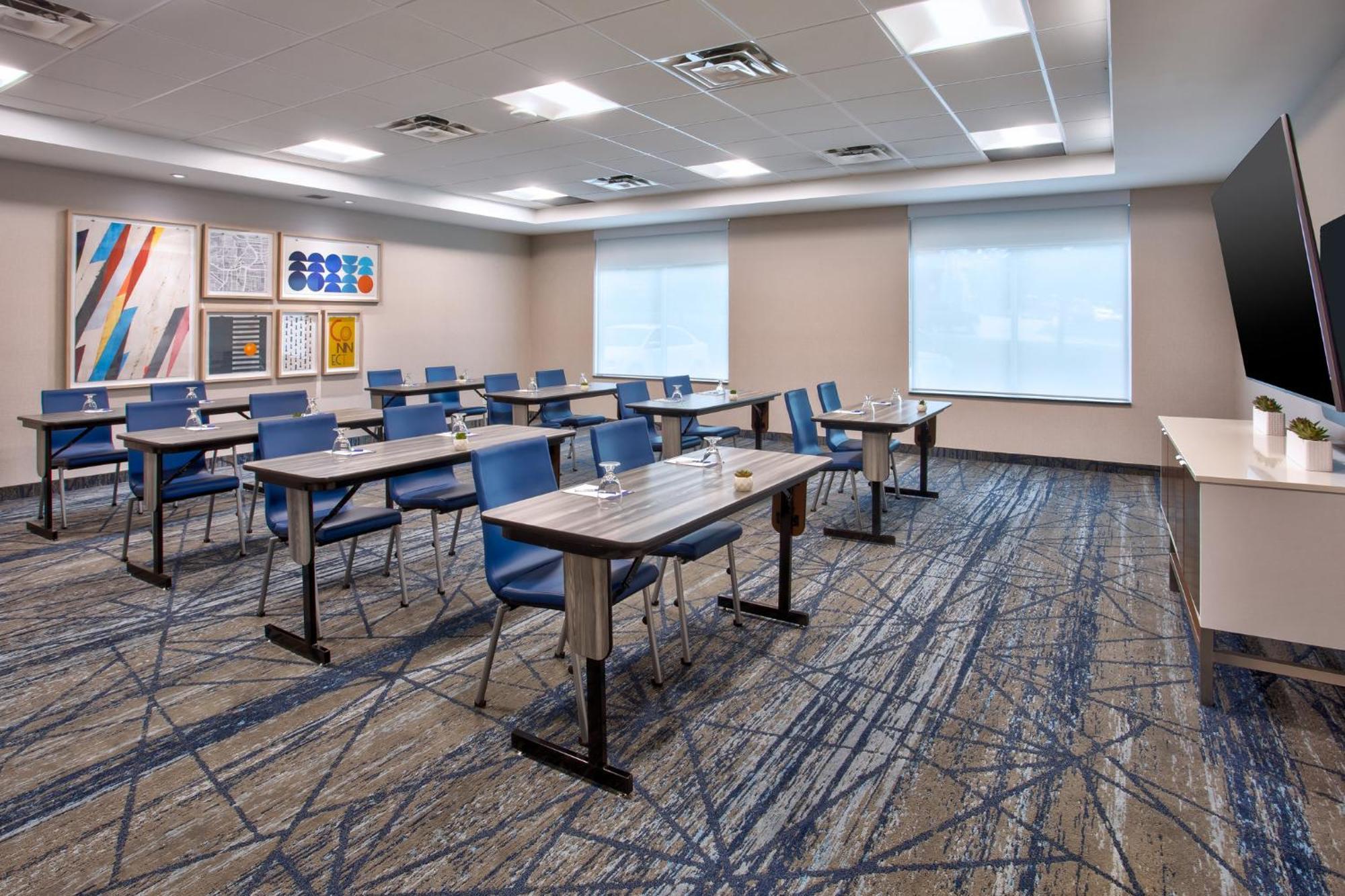 Holiday Inn Express Kingston Central By Ihg Экстерьер фото